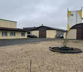  Atelier � vendre 5 pi�ces 2500 m�