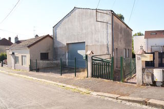  Atelier à vendre 2 pièces 136 m²