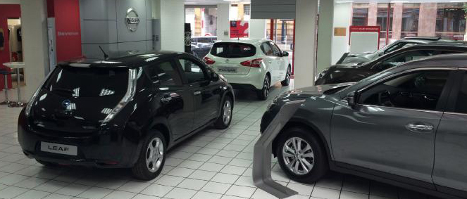 NISSAN , concessionnaire 94