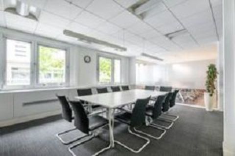 Espaces de bureau professionnels &agrave; Paris Pont de Neuilly 195  aux conditions int&eacute;gralement flexibles 1779 92200 Neuilly-sur-seine