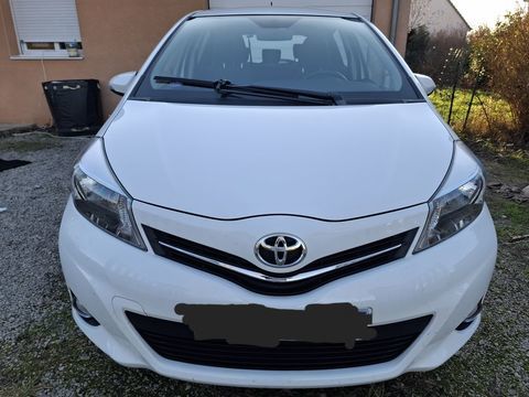 Toyota Yaris 100 VVT-i Design CVT 2014 occasion Saint-Marcel 71380