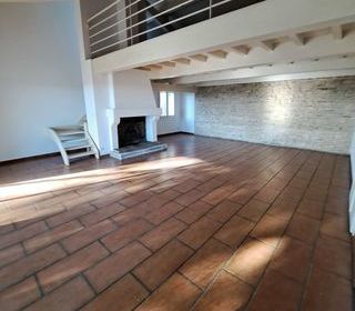  Maison � louer 4 pi�ces 180 m�