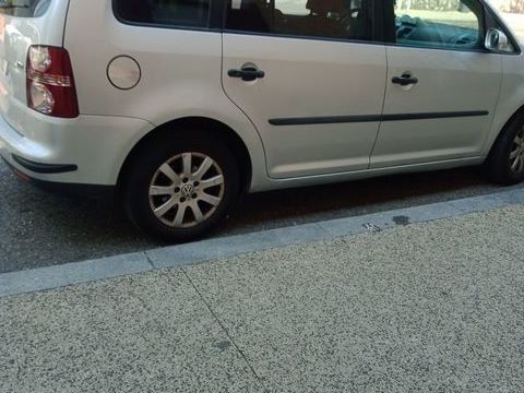 Volkswagen Touran 1.9 TDI 105 Confortline 2007 occasion Pr&eacute;vessin-Mo&euml;ns 01280