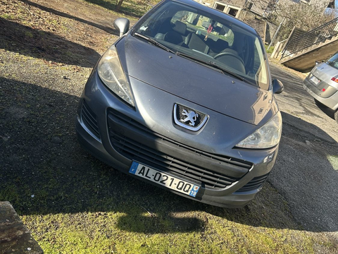 Peugeot 207 1.4 HDi 70ch S&eacute;rie Mill&eacute;sim 200 2010 occasion Uzerche 19140