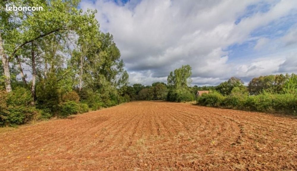 Maisons neuves   Cherveix-Cubas (24390)