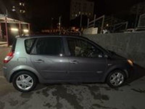 Sc&eacute;nic II Scenic 1.9 dCi 120 Confort Authentique 2005 occasion 13013 Marseille