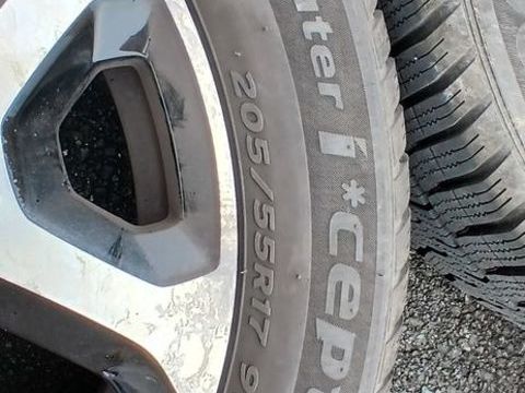 Pi&egrave;ces et &eacute;quipements Voiture Pi&egrave;ces et &eacute;quipements Voiture  occasion Saint-Andr&eacute;-le-Puy 42210