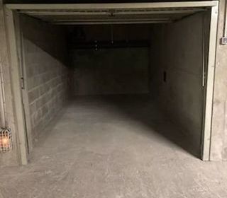  Parking / Garage � louer 4 m�