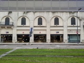  Parking / Garage � vendre 