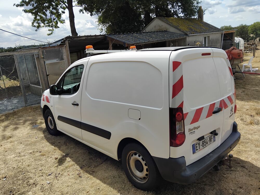 Berlingo BERLINGO M BLUEHDI 100 CLUB 2018 occasion 56140 Missiriac