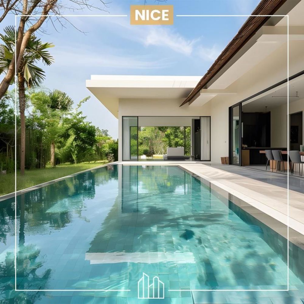   Nice (06100)