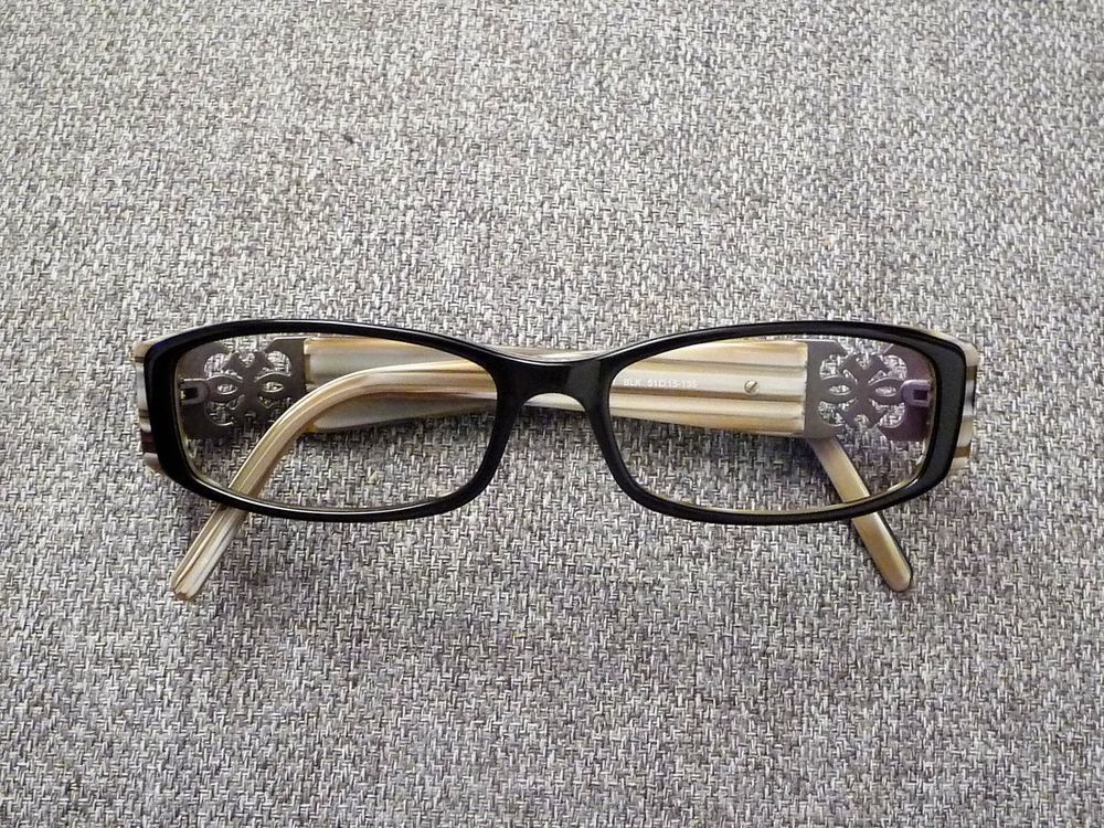Monture/ Lunette de Vue Rectangle en Plastique Noir- Guess Bijoux et montres