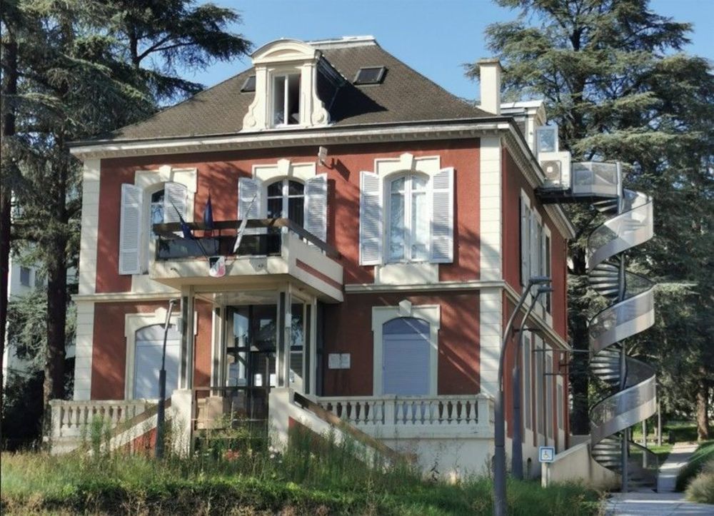   Fontaines-sur-Sa�ne (69270)