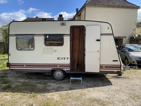 B&Uuml;RSTNER Caravane 1985 occasion Cazals 46250