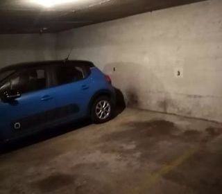  Parking / Garage � louer 9 m�