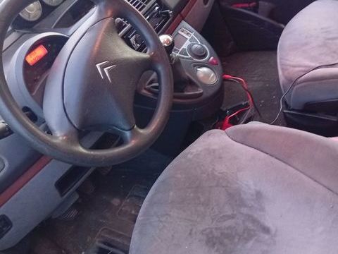 Citro&euml;n C8 2.0 HDi 110 2006 occasion Longu&eacute;-Jumelles 