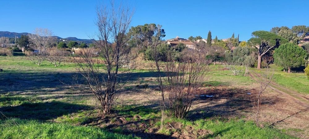 Terrains à batir   Fréjus (83600)