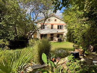  Maison � vendre 8 pi�ces 219 m�