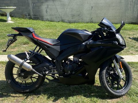 Moto APRILIA 2013 occasion Hauterive 89250