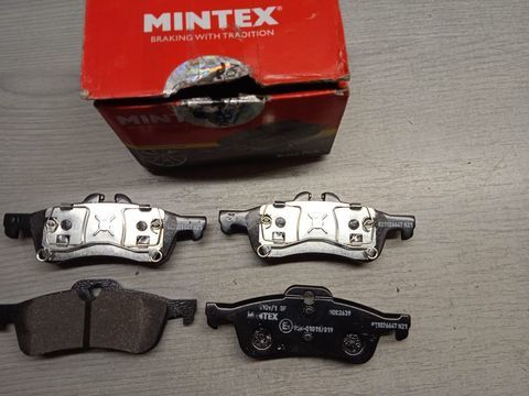 Pi&egrave;ces et &eacute;quipements Voiture Pi&egrave;ces et &eacute;quipements Voiture  occasion Laudun-l'Ardoise 30290