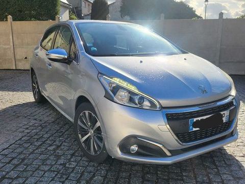 Peugeot 208 1.2 PureTech 110ch S&S BVM5 Allure 2015 occasion Limeil-Br&eacute;vannes 94450