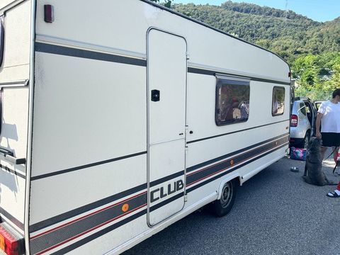 B&Uuml;RSTNER Caravane 1992 occasion &Eacute;tr&eacute;pagny 27150
