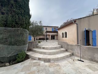  Maison � vendre 7 pi�ces 205 m�