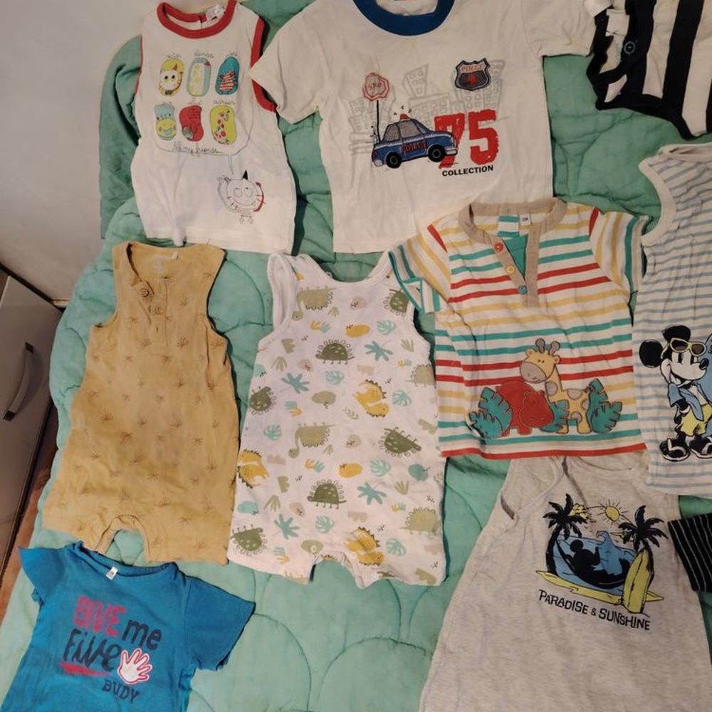 Vends lot de v&ecirc;tements 12 mois pour gar&ccedil;on. Vêtements enfants