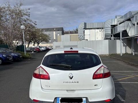 Renault M&eacute;gane III M&eacute;gane Estate III 1.5 dCi 90 FAP eco2 TomTom Live 2014 occasion Angers 49000