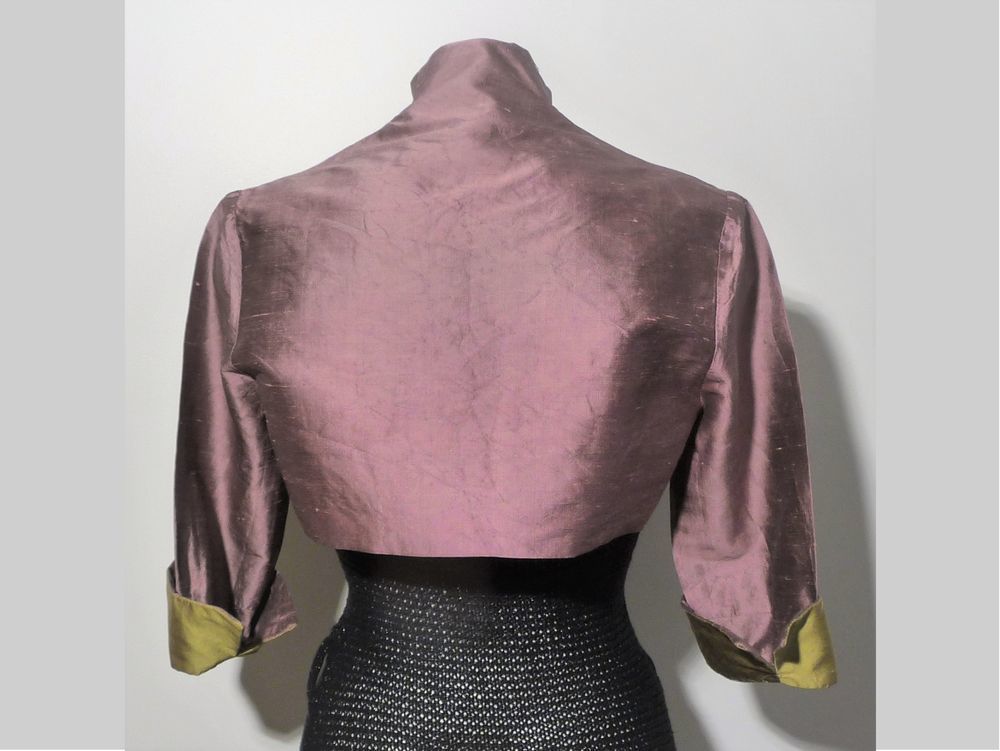 Bol&eacute;ro/ Veste Courte 100% Soie Violet et Anis et Manches 3/4 Vêtements