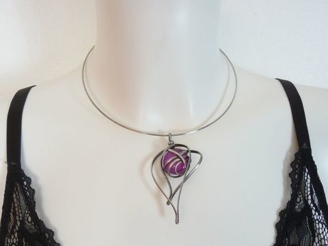 Collier/ Ras de Cou en Métal Argenté avec son Pendentif 20 Paris 15 (75)