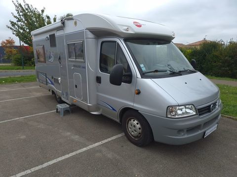 Camping car Camping car 2006 occasion ST MEMMIE 51000
