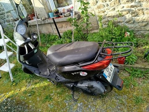 Scooter YAMAHA 2008 occasion Pl�uc-sur-Li&eacute; 22150