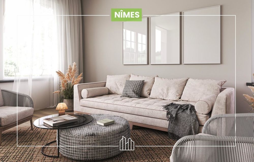   Nimes (30900)
