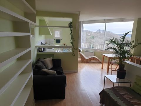   Au coeur des Yvelines, VUE EXCEPTIONNELLE, meubl� Appartement - 1 pi�ce(s) - 45 m�