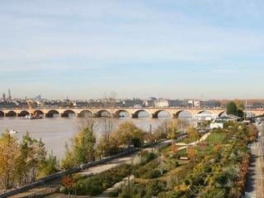   Bordeaux (33100)