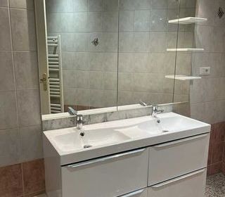  Appartement � louer 4 pi�ces 79 m�