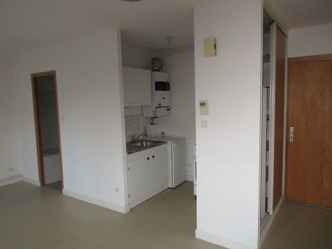   Studio Appartement - 1 pi�ce(s) - 24 m�
