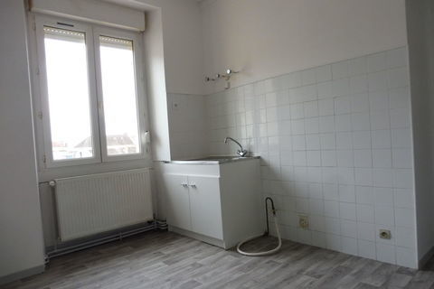   Chaumont T3, au 2i�me �t d'1 pt immeuble proche Intermarch� Appartement - 3 pi�ce(s) - 65 m�