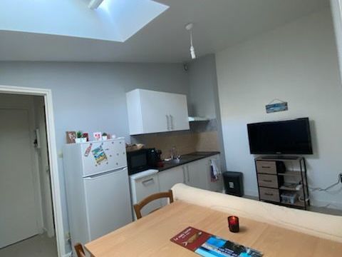   Particulier T2 centre bourg des comptes Appartement - 2 pi�ce(s) - 27 m�