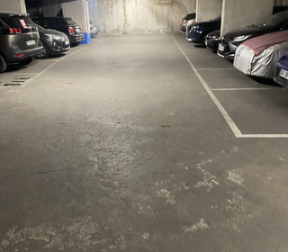  Parking / Garage à louer 10 m²