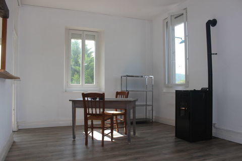    Appartement T2 Meubl� Gourdan Polignan Appartement - 2 pi�ce(s) - 50 m�