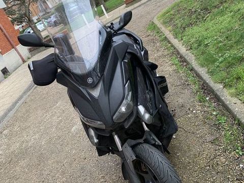 Scooter YAMAHA 2016 occasion Suresnes 92150