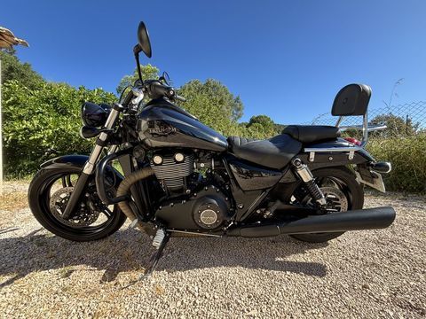 Moto TRIUMPH 2017 occasion La Farl&egrave;de 83210