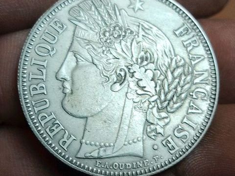 FAUSSE piece 5 francs 1849 EPOQUE metal inconnu 35 Saint-Jean-de-Fos (34)