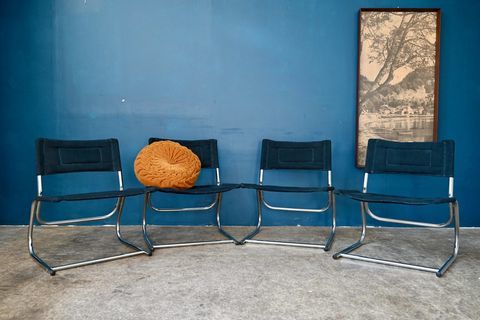 Set de 4 fauteuils Lounge ou chauffeuses causeuses design  850 Wintzenheim (68)