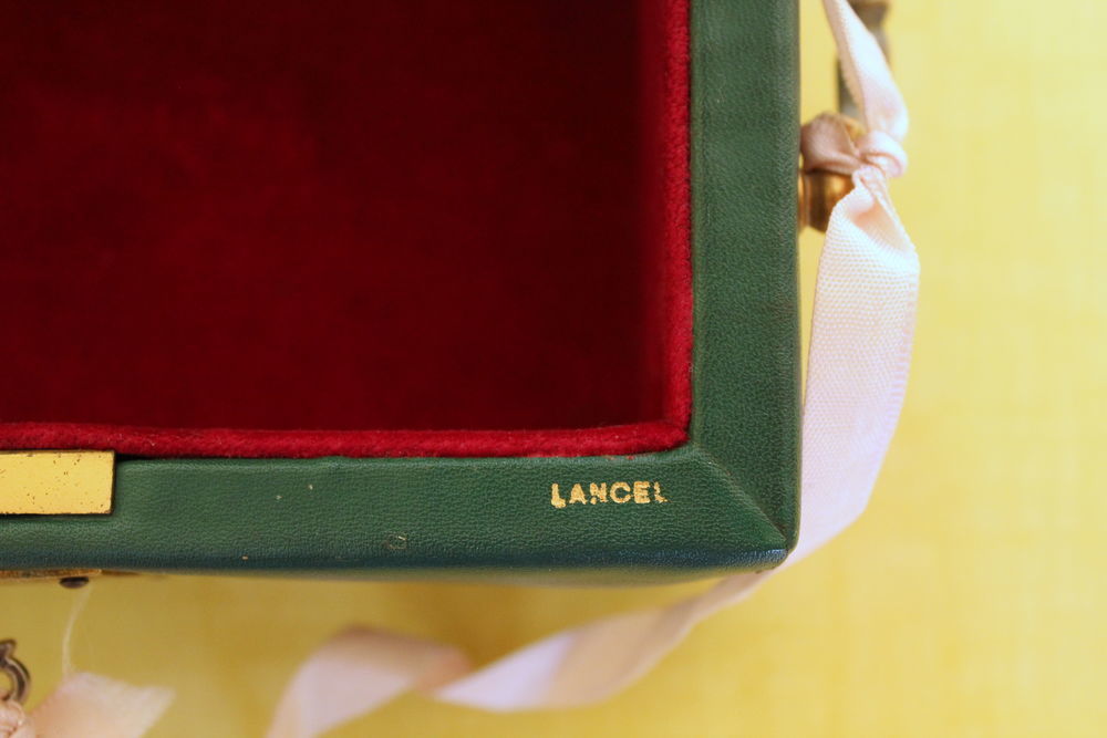 Coffret &agrave; bijoux cuir vert LANCEL Maroquinerie