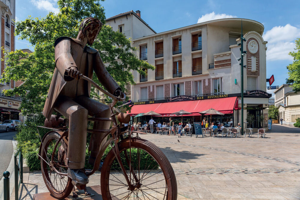   Clamart (92140)