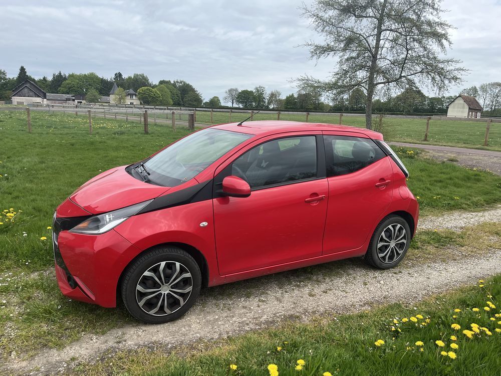Aygo 1.0 VVT-i stop & start Racing M&eacute;tro 92 2015 occasion 61120 Vimoutiers