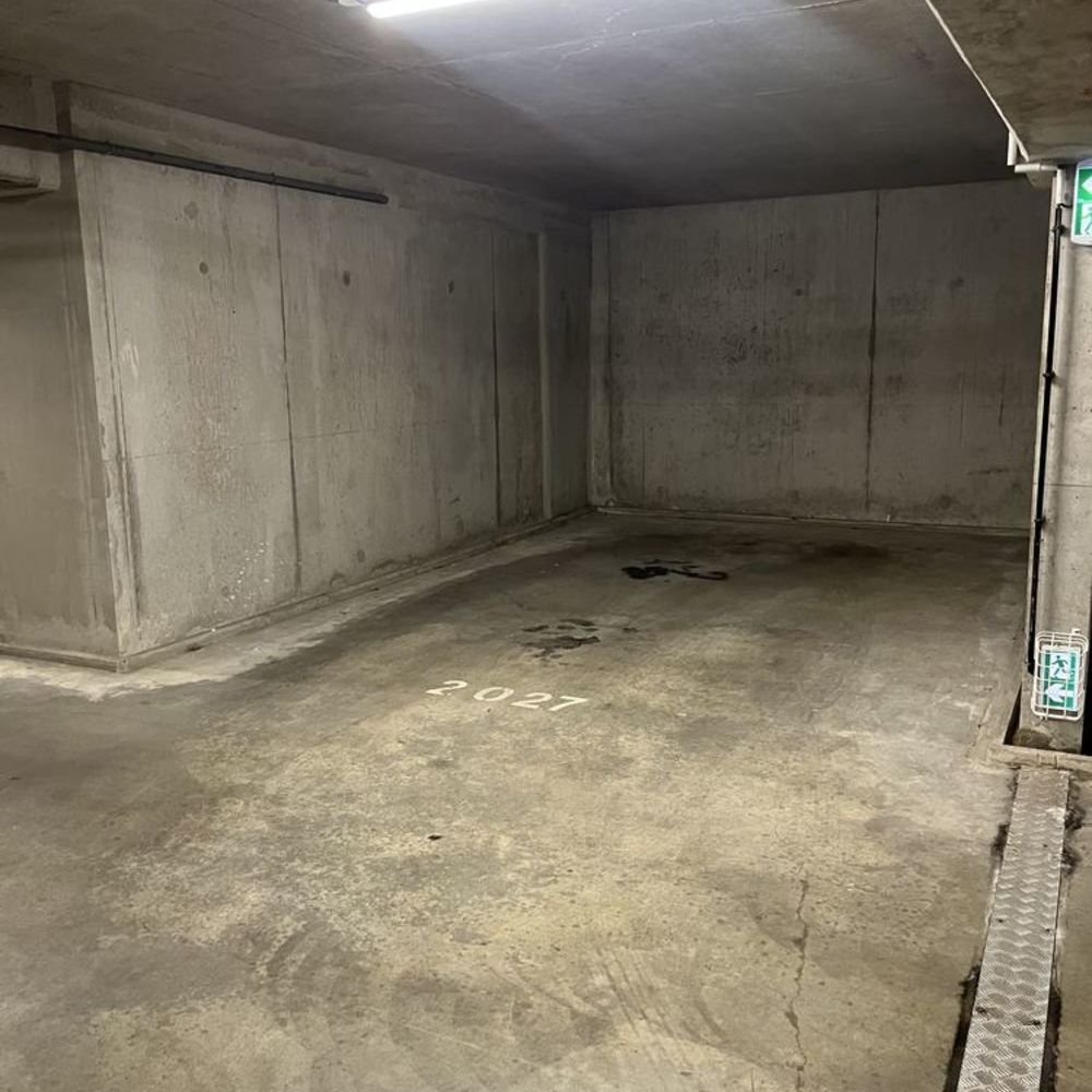 Location Parking/Garage Parking située en plein bourg de saint herblain. Saint-herblain